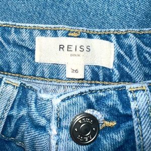 Reiss Denim Lakely Ripped. Mid rise,  slim cropped 100% Cotton Jeans 26